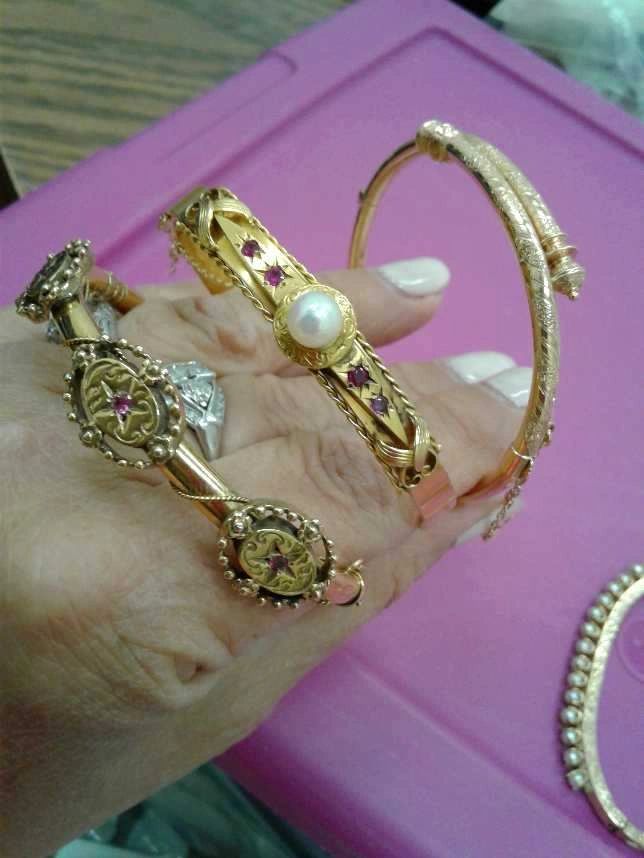 Estate bracelet collection